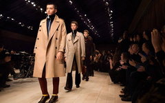 Показ мужской коллекции Burberry. Фото с офстраницы бренда в Facebook