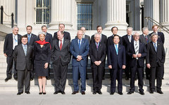 Министры финансов G7 (ближний ряд). Фото с сайта wikipedia.org