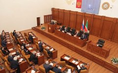 Фото с сайта parlamentchr.ru