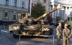 БМ «Оплот» на выставке. Фото Artemis Dread с сайта wikimedia.org