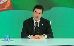 Туркменский президент зачитал с внуком рэп о реальном коне