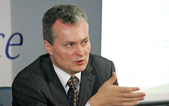 Гитанас Науседа