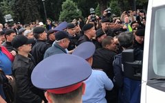 Митинг в Алматы