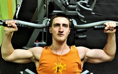 Для актера Павла Устиинова прокуратура запросила условный срок
