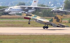 Взлет истребителя Су-35 © KM.RU, Илья Шабардин