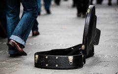 В Санкт-Петербурге запретили выступать уличным музыкантам в «нерабочие дни»