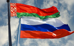 Флаги России и Белоруссии