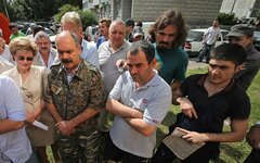 Трудовые мигранты и жители района 