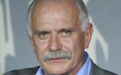 Никита Михалков назвал предателями покинувших Россию звезд