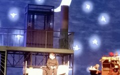 Гарик Сукачев поставил спектакль об аутисте с элементами кукольного театра