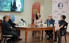 Смехов, Миронов, Бабенко и Алферова вернули голос Андрею Вознесенскому