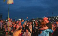 Публика на песне «Это все» ДДТ 