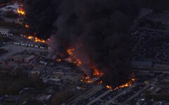 Семь человек погибли в результате крушения грузового самолета в США