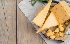 Россия впервые импортировала сыр     из Китая