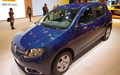 Renault Sandero © KM.RU, Кирилл Дуболев