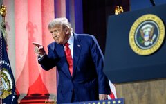 Трамп призвал Медведева следить    за словами