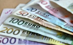 РФ перечислила Латвии почти 13 млн евро на пенсии для российских граждан