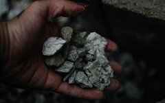 Китай ограничивает поставки критически важных минералов для западного ВПК