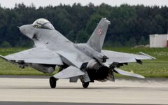 Польша подняла истребители из-за «активности» России на Украине