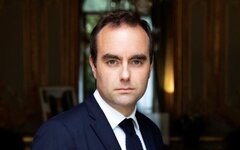 Премьер-министром Франции назначен министр обороны Себастьен Лекорню