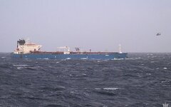 Макрон сообщил о задержании в Средиземном море шедшего из России танкера