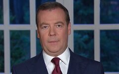 Медведев объяснил «хаос» в действиях    Трампа