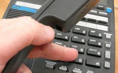 Около 500 московских школьников прервали занятия после звонка хулигана
