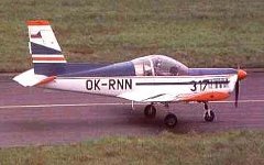 Самолет Zlin-142