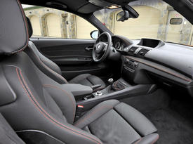 BMW 1-Series M Coupe. Салон BMW 1-Series M Coupe. Салон