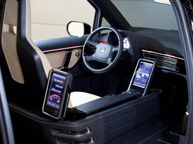 Volkswagen London Taxi Concept. Рулевое колесо и дисплеи. Фото Volkswagen