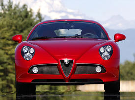 Alfa Romeo 8c Competizione. Перед фронт Alfa Romeo 8c Competizione. Перед фронт