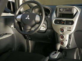 Mitsubishi i-MiEV. Салон Mitsubishi i-MiEV. Салон