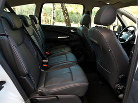 Ford S-Max. Фото 5  Auto.km.ru