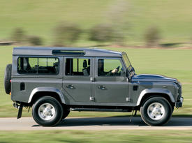 Land Rover Defender 110 бок