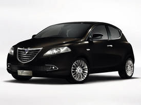 Lancia Ypsilon. Перед-бок Lancia Ypsilon. Перед-бок