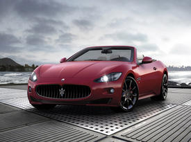 Maserati GranCabrio Sport. Вид спереди Maserati GranCabrio Sport. Вид спереди