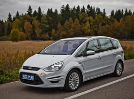Ford S-Max. Фото 2  Auto.km.ru