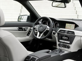 Mercedes-Benz C-Class (2012). Салон