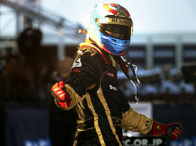 Виталий Петров, команда Lotus Renault GP Виталий Петров, команда Lotus Renault GP