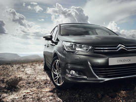Citroёn C4 на фоне неба. Фото Citroёn Citroёn C4 на фоне неба. Фото Citroёn