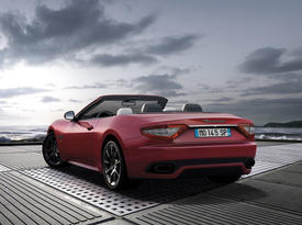Maserati GranCabrio Sport. Вид сзади Maserati GranCabrio Sport. Вид сзади