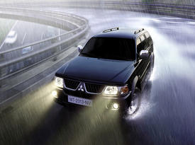 Mitsubishi Pajero Sport (2005-2007). Вид спереди Mitsubishi Pajero Sport (2005-2007). Вид спереди