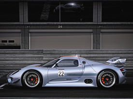 Porsche 918 RSR. Вид сбоку