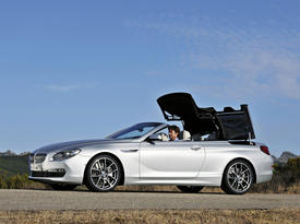 BMW 650i Convertible. Крыша опускается BMW 650i Convertible. Крыша опускается