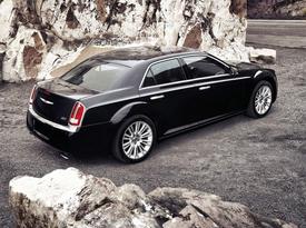 Chrysler 300 (2011). Зад-бок Chrysler 300 (2011). Зад-бок