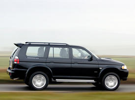 Mitsubishi Pajero Sport (2005-2007). Вид сбоку Mitsubishi Pajero Sport (2005-2007). Вид сбоку