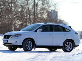 Lexus RX 350. Вид сбоку Lexus RX 350. Вид сбоку