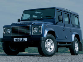 Land Rover Defender 110 перед-бок