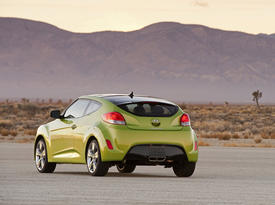 Hyundai Veloster (2012). Вид сзади Hyundai Veloster (2012). Вид сзади