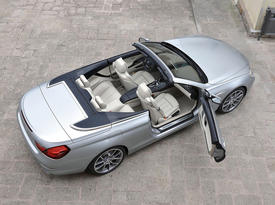 BMW 650i Convertible. Вид сверху, дверь открыта BMW 650i Convertible. Вид сверху, дверь открыта